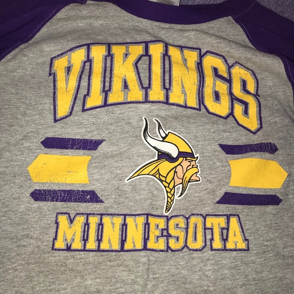 Tops - Long Sleeve Girlie Vikings shirt